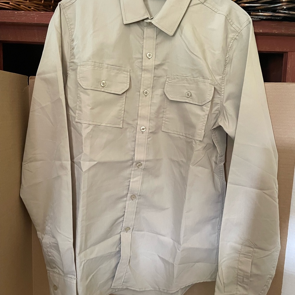 Men’s Brooklyn’s Best Button front, Pocketed Shirt , Khaki Small NEW with tags